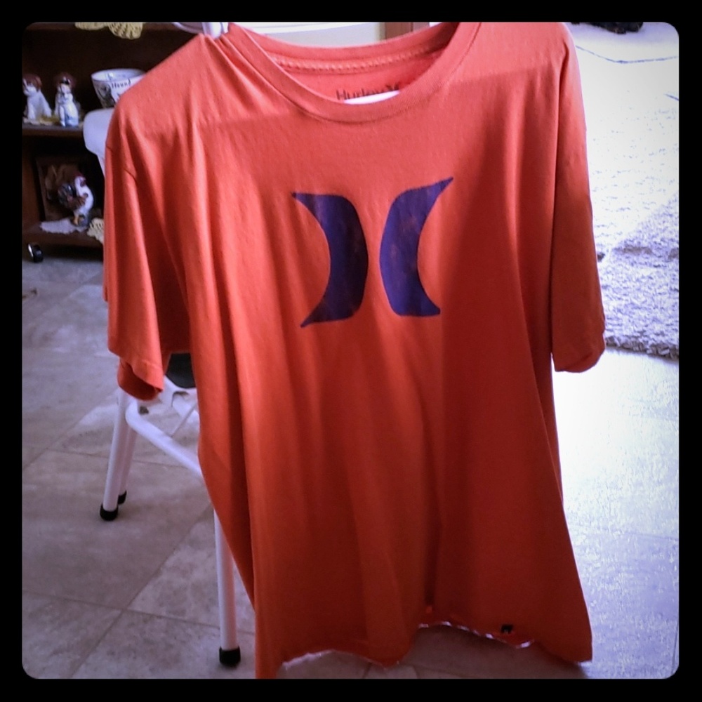 Hurley T-shirt